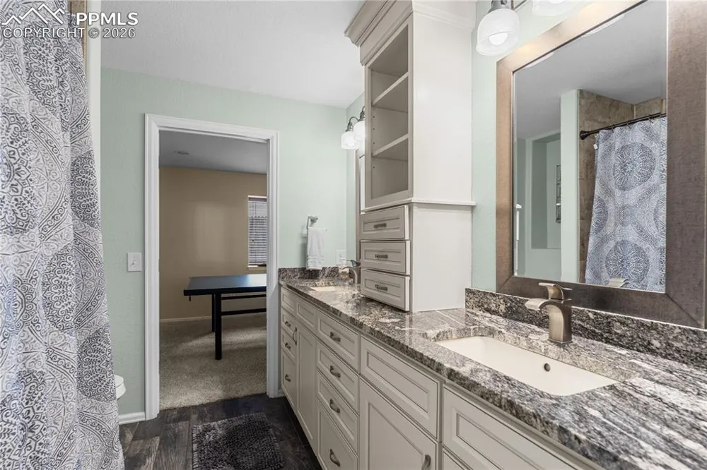 25 Sailing Way Palmer Lake, CO 80133