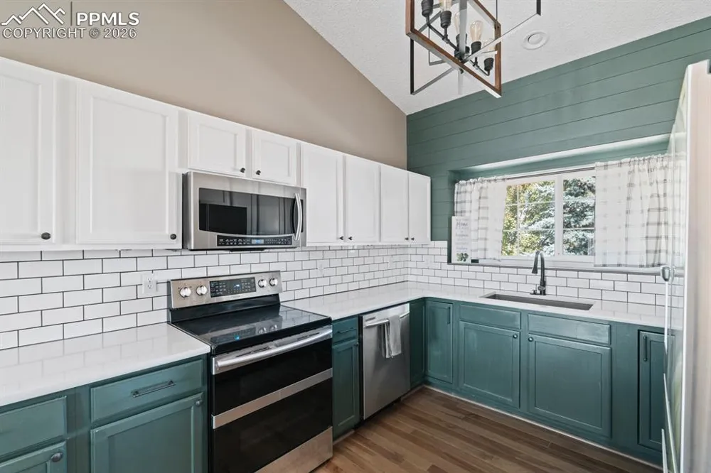 25 Sailing Way Palmer Lake, CO 80133