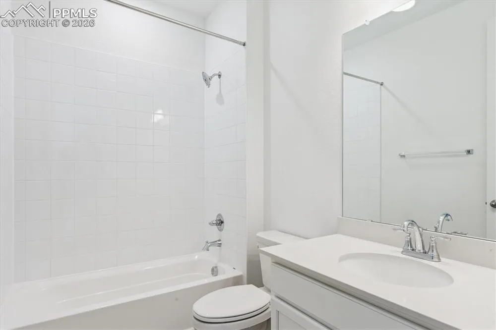 3302 Bella Notte Drive Pueblo, CO 81001