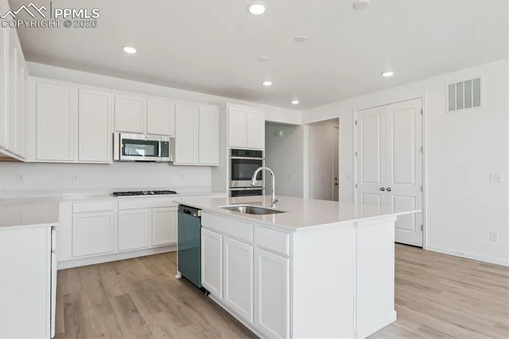 3302 Bella Notte Drive Pueblo, CO 81001
