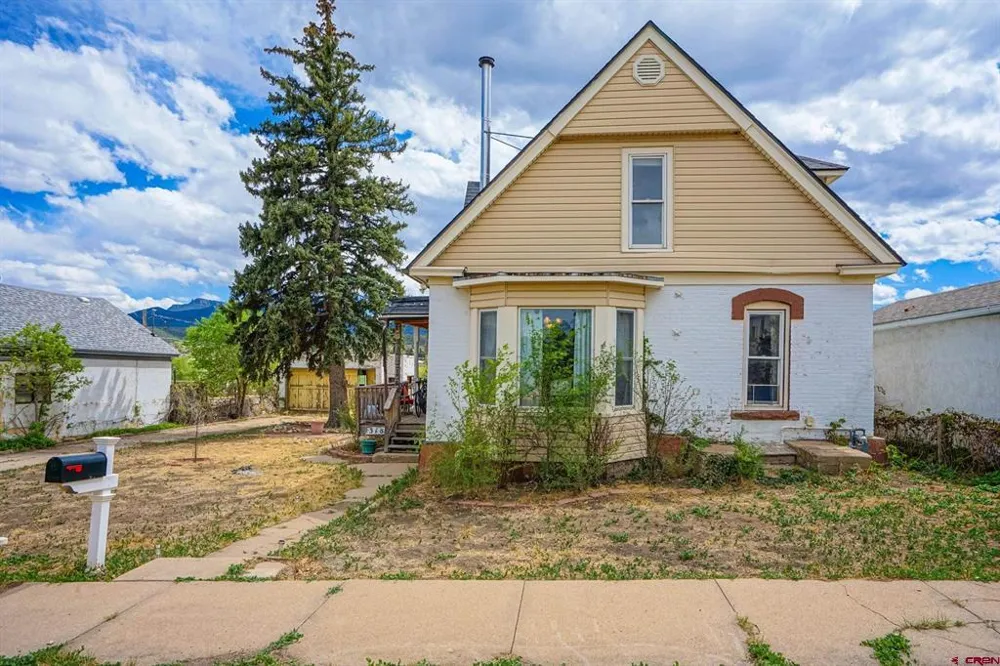 318 E Baca Trinidad, CO 81082