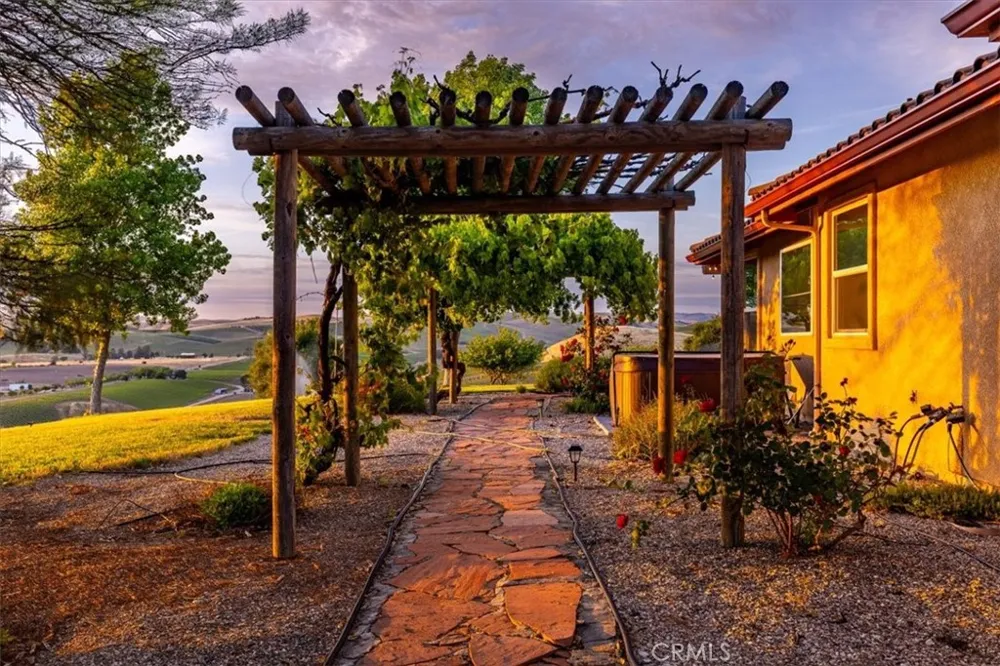 6130 Buckhorn Ridge San Miguel, CA 93451