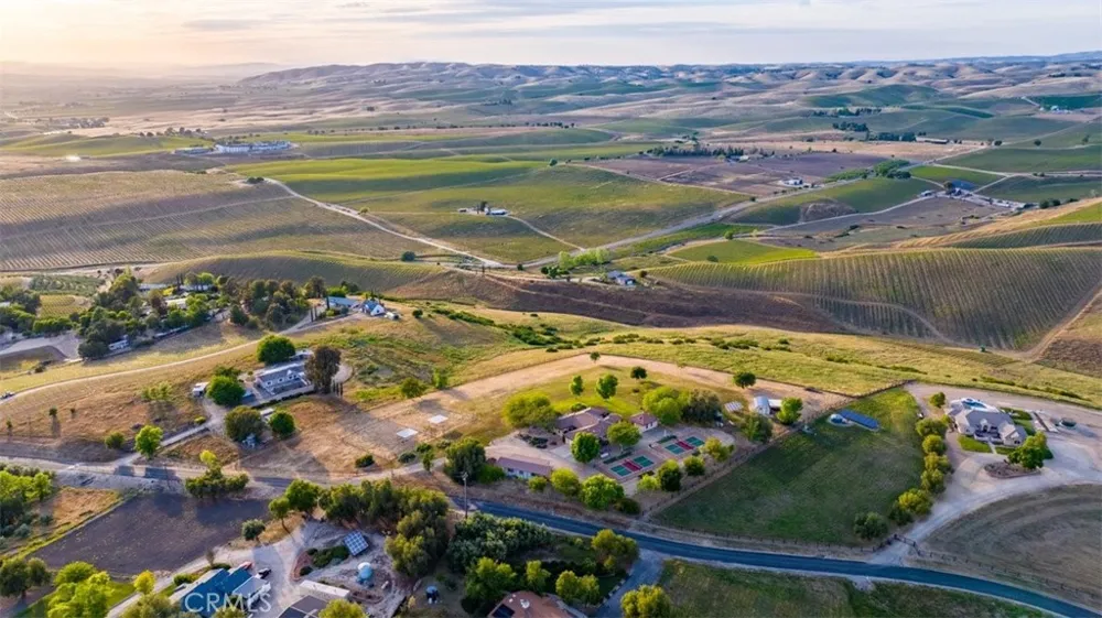 6130 Buckhorn Ridge San Miguel, CA 93451