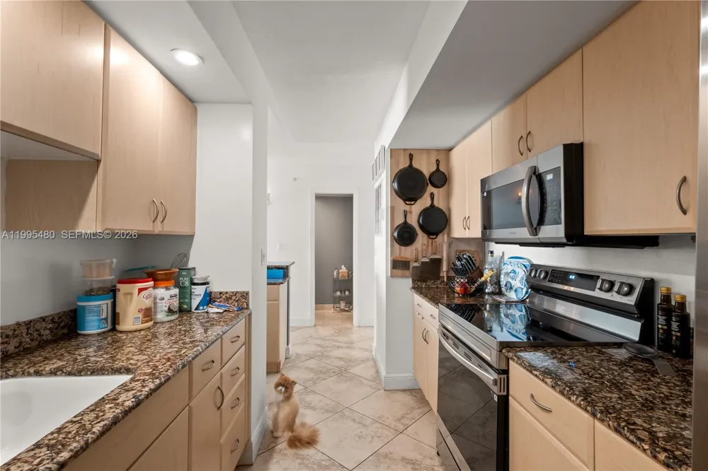 6917 Collins Ave #1609 Miami Beach, FL 33141