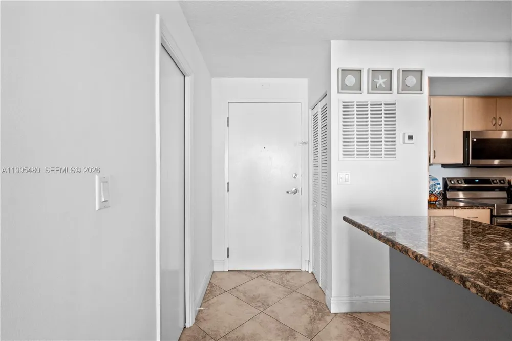 6917 Collins Ave #1609 Miami Beach, FL 33141