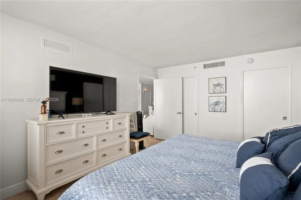 6917 Collins Ave #1609 Miami Beach, FL 33141