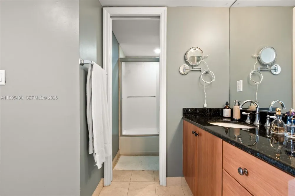 6917 Collins Ave #1609 Miami Beach, FL 33141