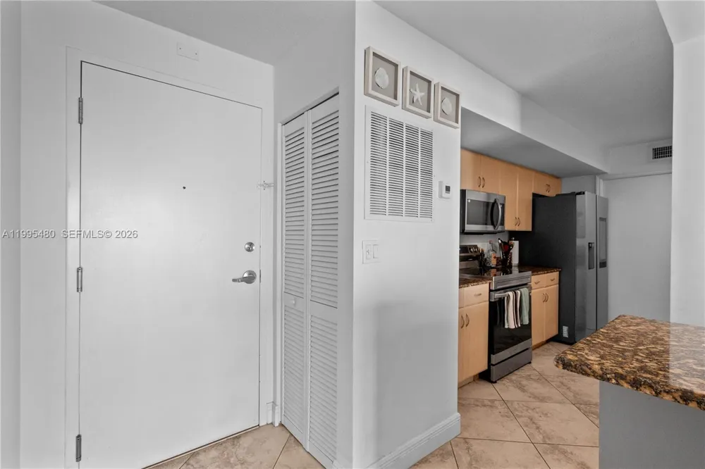 6917 Collins Ave #1609 Miami Beach, FL 33141