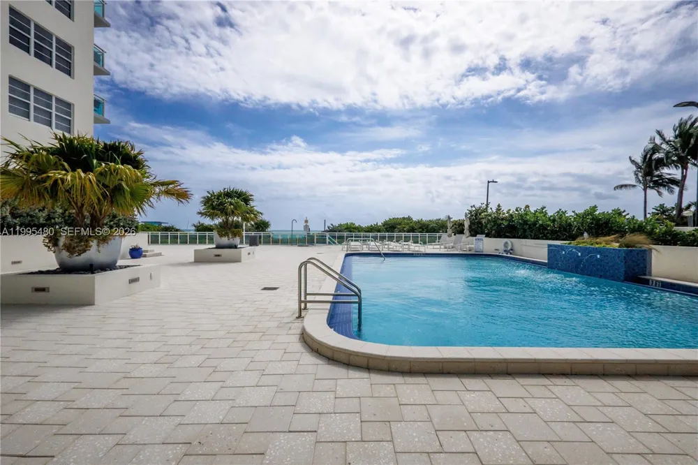 6917 Collins Ave #1609 Miami Beach, FL 33141