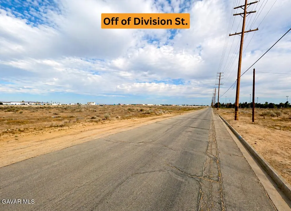 Division St Vic ## P12 Palmdale, CA 93550