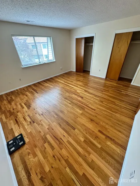 311 Edison glen ter Terrace
