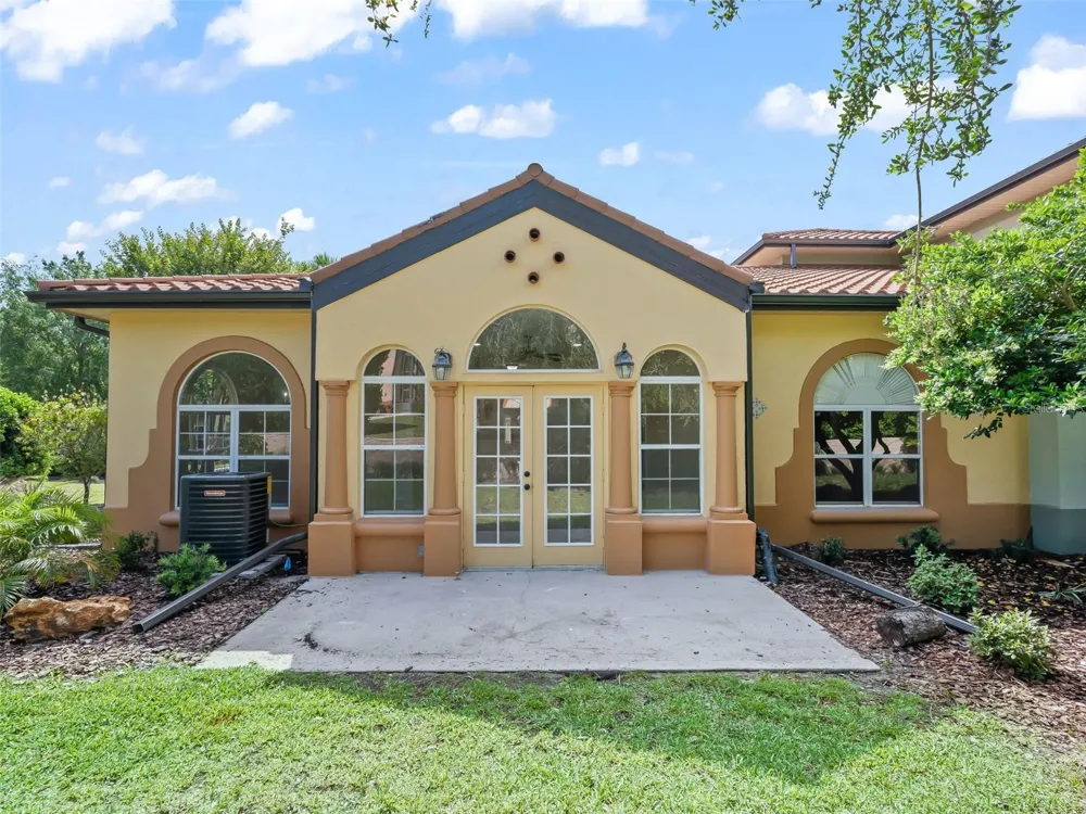 1256 AVENIDA DE LAS CASAS Lady Lake, FL 32159