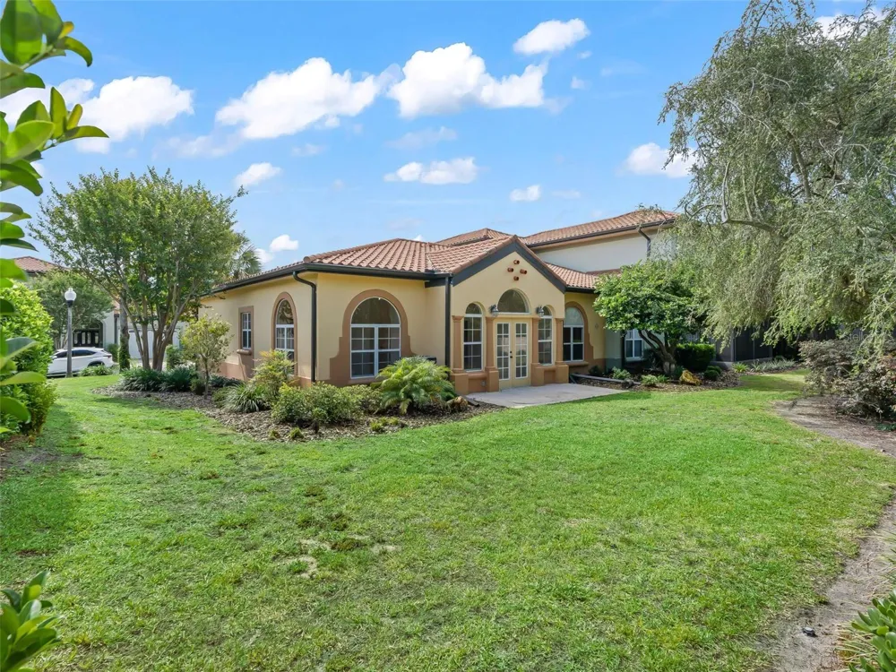 1256 AVENIDA DE LAS CASAS Lady Lake, FL 32159