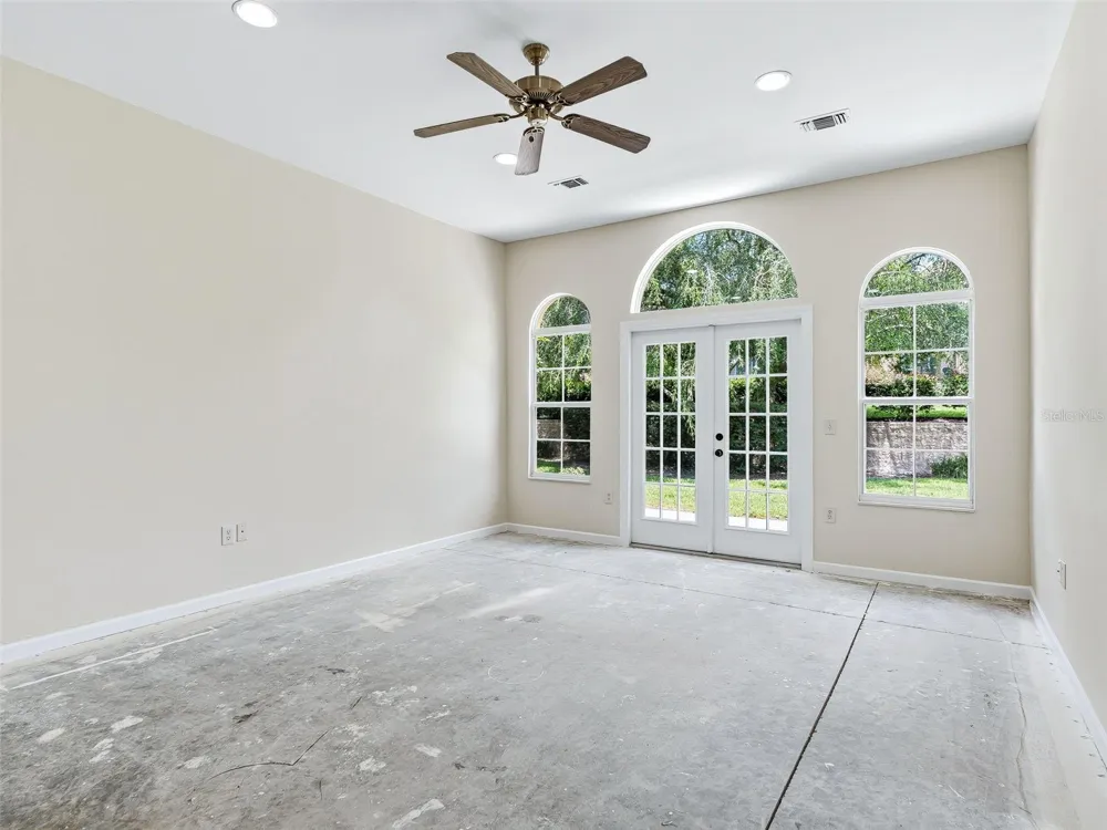 1256 AVENIDA DE LAS CASAS Lady Lake, FL 32159