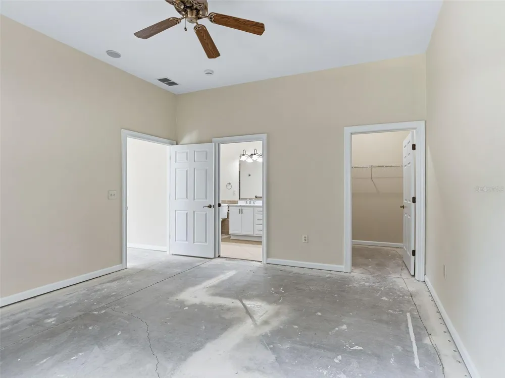 1256 AVENIDA DE LAS CASAS Lady Lake, FL 32159