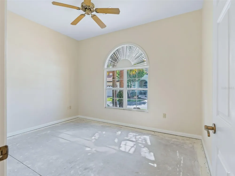 1256 AVENIDA DE LAS CASAS Lady Lake, FL 32159