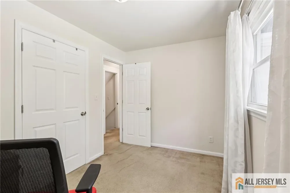 61 Wickom Avenue Hamilton, NJ 08690