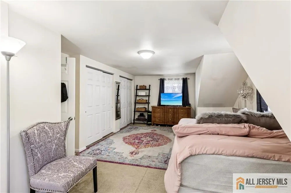 61 Wickom Avenue Hamilton, NJ 08690