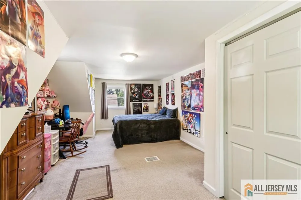 61 Wickom Avenue Hamilton, NJ 08690