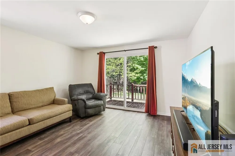 61 Wickom Avenue Hamilton, NJ 08690