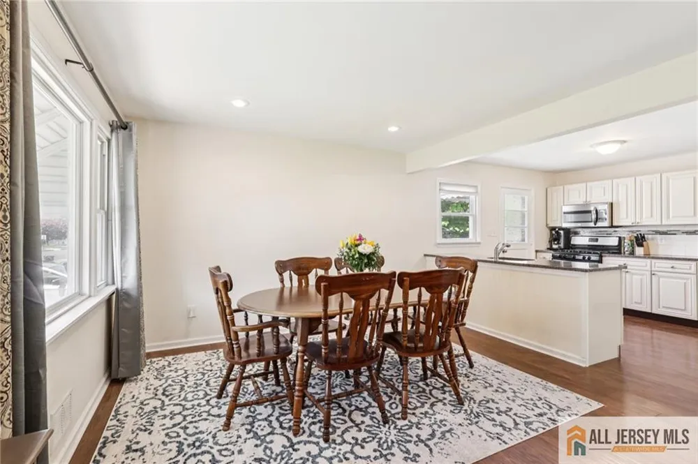 61 Wickom Avenue Hamilton, NJ 08690