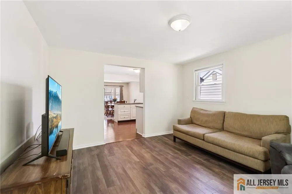 61 Wickom Avenue Hamilton, NJ 08690