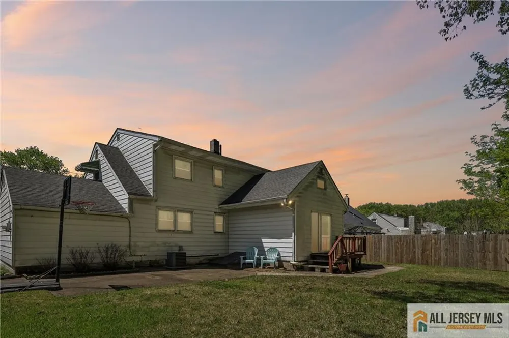 61 Wickom Avenue Hamilton, NJ 08690