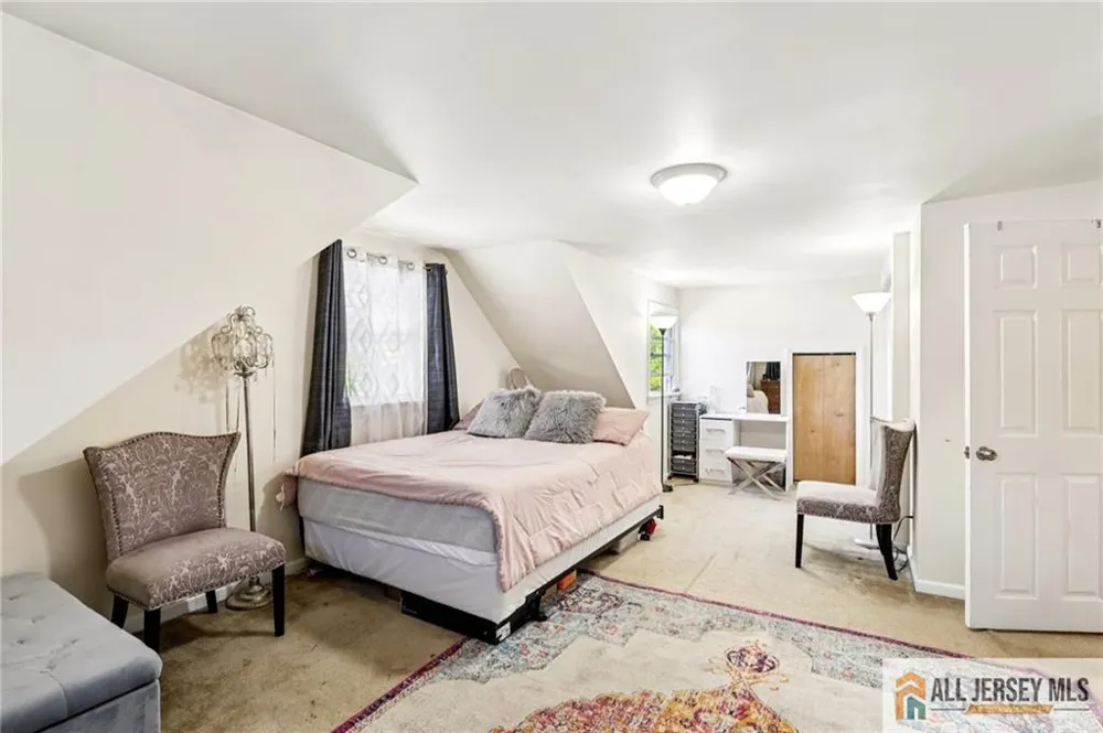 61 Wickom Avenue Hamilton, NJ 08690