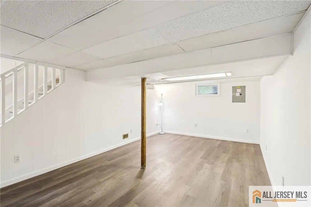 61 Wickom Avenue Hamilton, NJ 08690