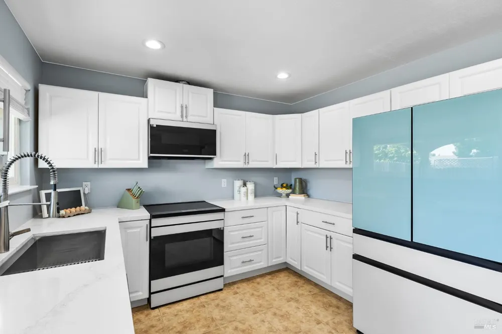 387 Colonial Circle Vacaville, CA 95687