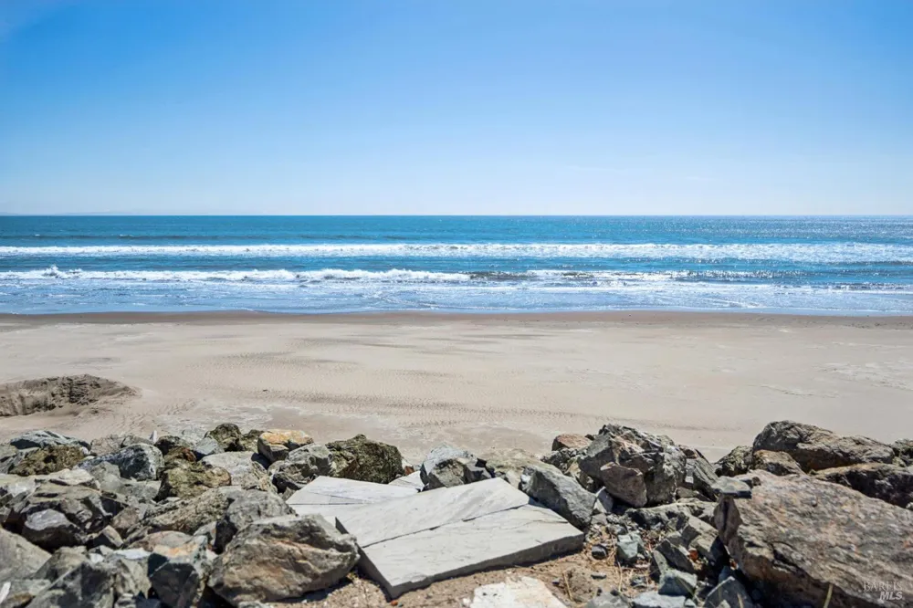 324 Seadrift Road Stinson Beach, CA 94970