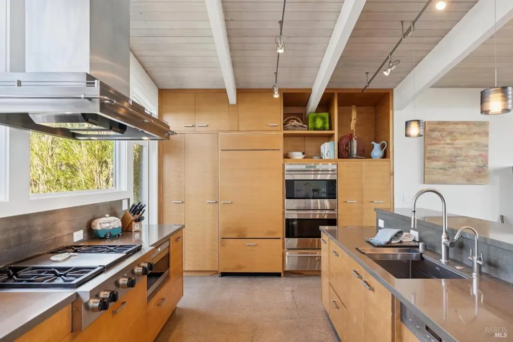324 Seadrift Road Stinson Beach, CA 94970