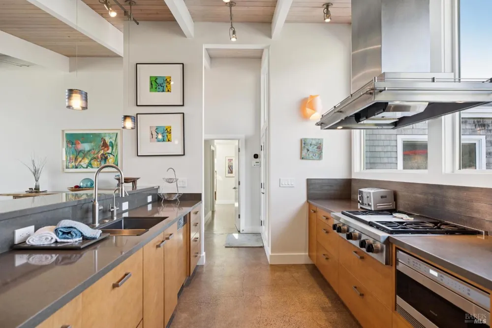 324 Seadrift Road Stinson Beach, CA 94970