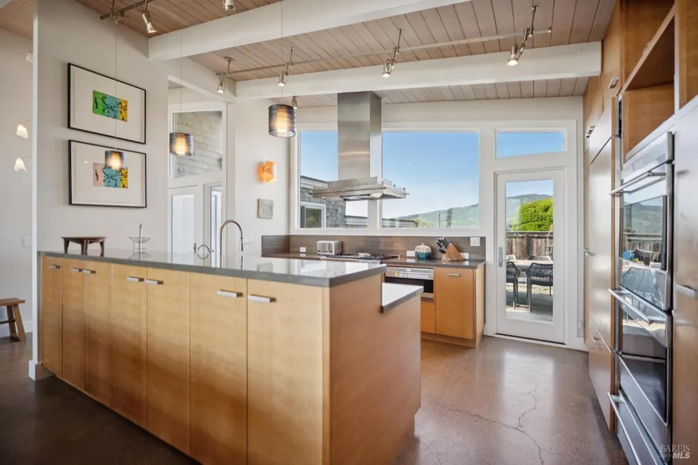 324 Seadrift Road Stinson Beach, CA 94970