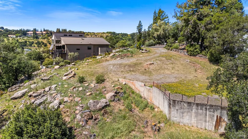 3824 Clear Ridge Santa Rosa, CA 95404