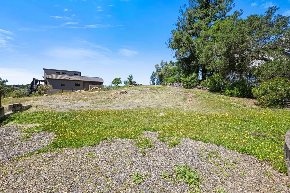 3824 Clear Ridge Santa Rosa, CA 95404