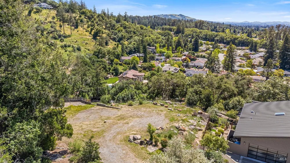 3824 Clear Ridge Santa Rosa, CA 95404