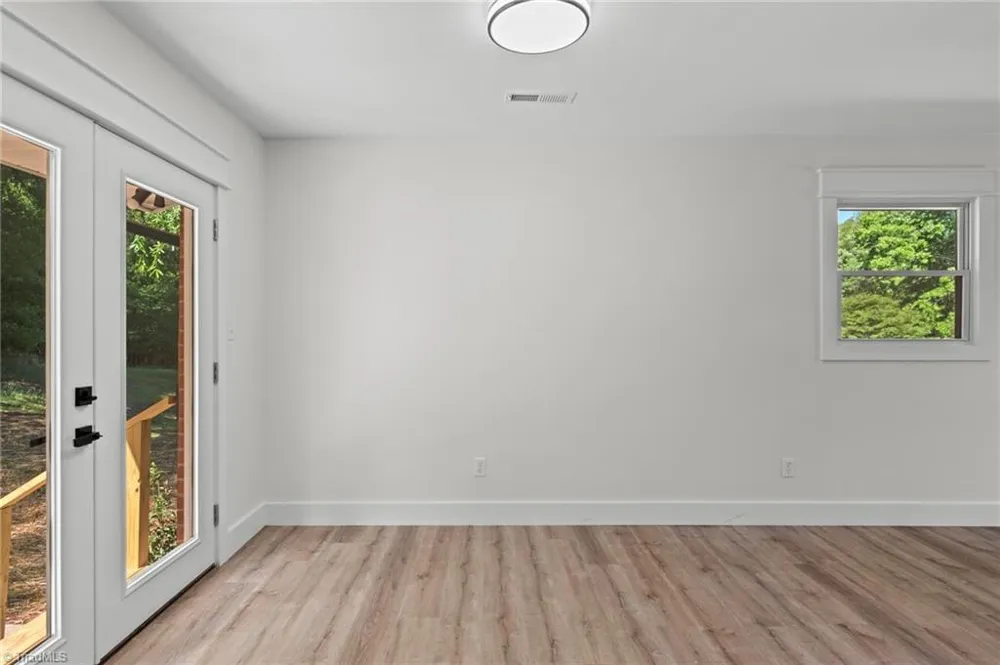 117 Kingswood Place Drive Walnut Cove, NC 27052