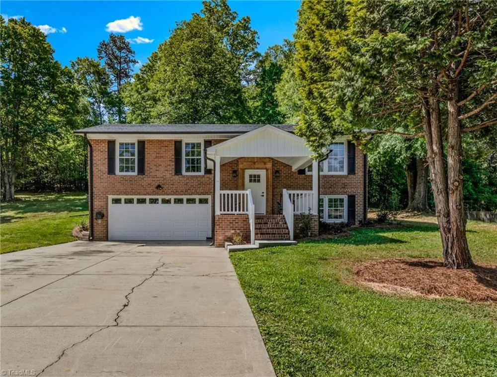 117 Kingswood Place Drive Walnut Cove, NC 27052