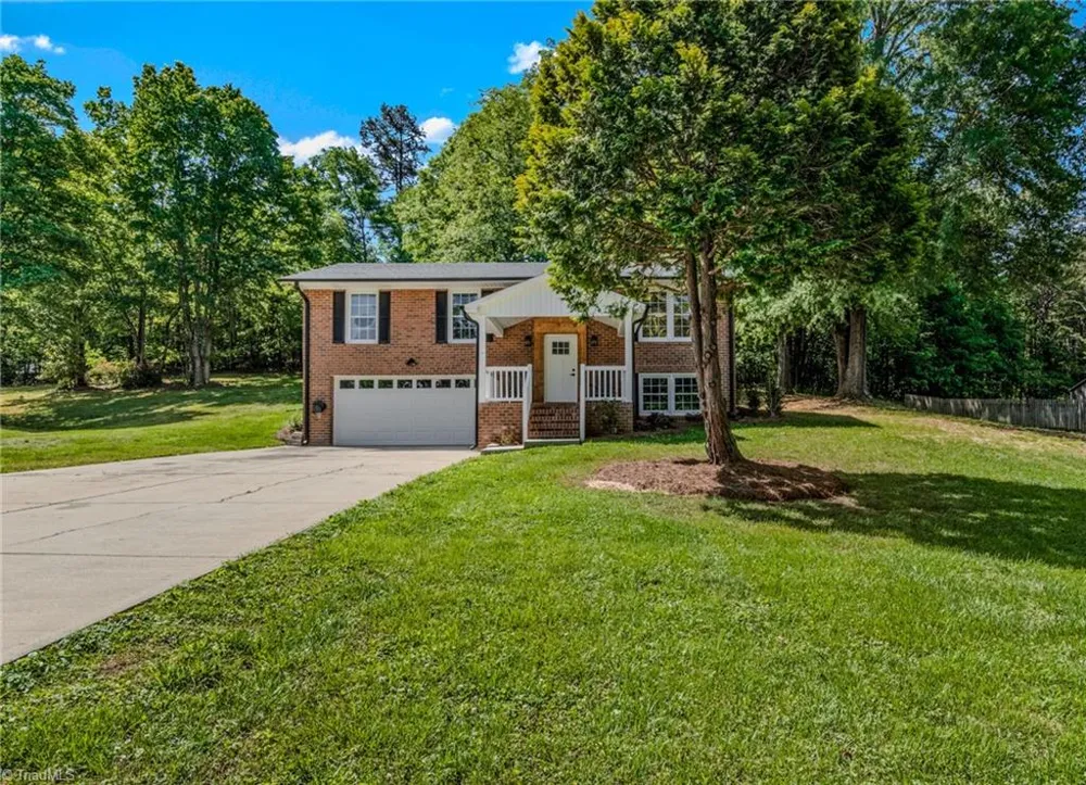 117 Kingswood Place Drive Walnut Cove, NC 27052