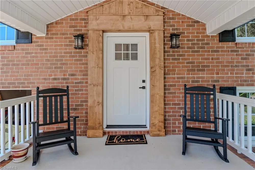 117 Kingswood Place Drive Walnut Cove, NC 27052