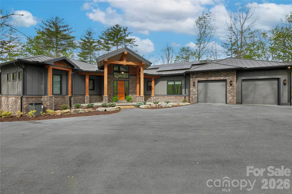 726 Ugugu Drive Brevard, NC 28712
