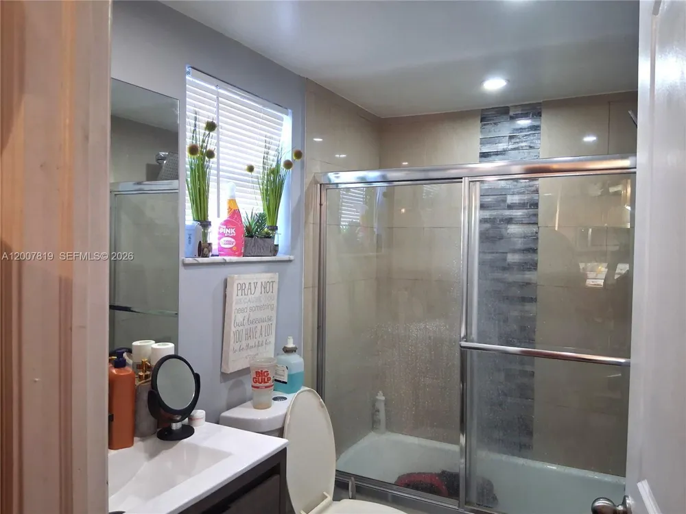 3429 SW 52nd Ave Pembroke Park, FL 33023