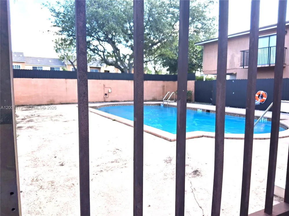 3429 SW 52nd Ave Pembroke Park, FL 33023