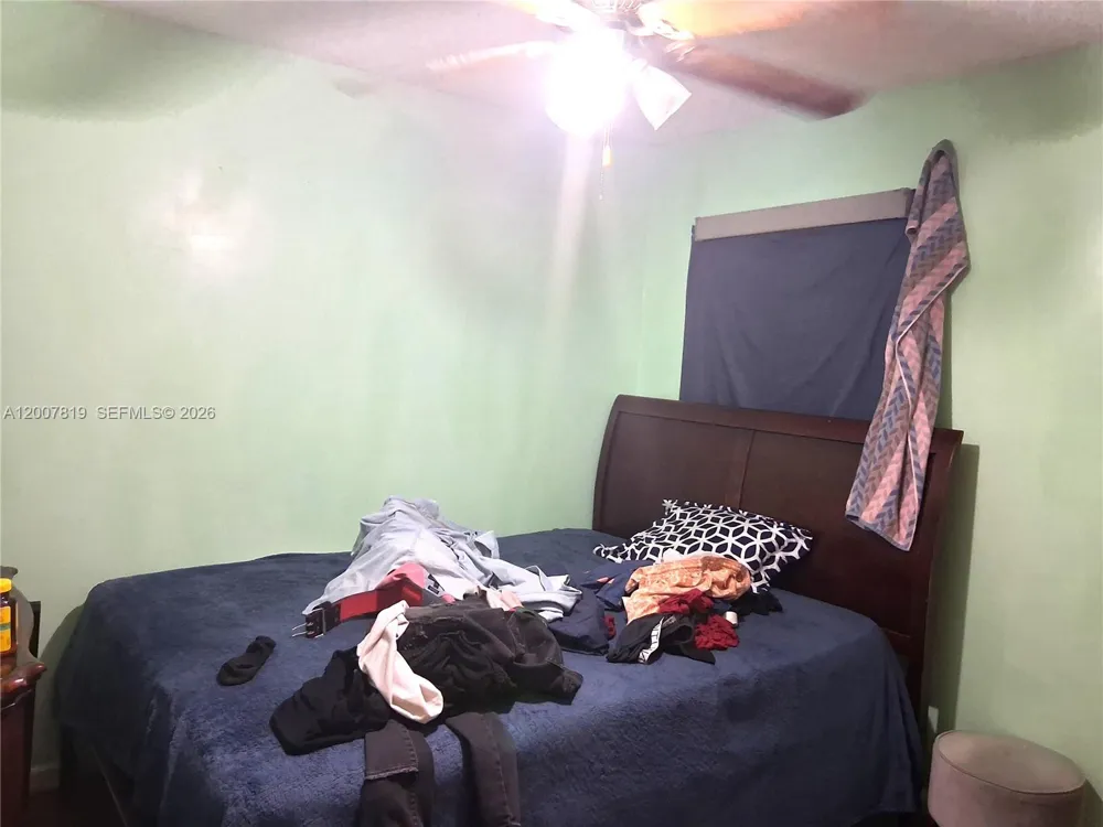 3429 SW 52nd Ave Pembroke Park, FL 33023