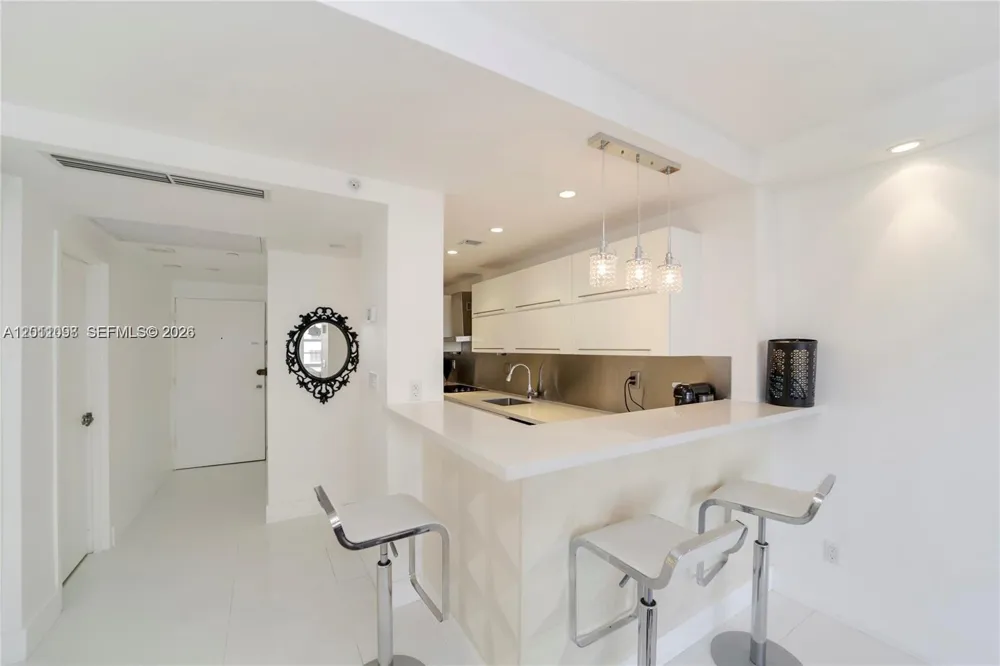 100 Lincoln Rd #605 Miami Beach, FL 33139
