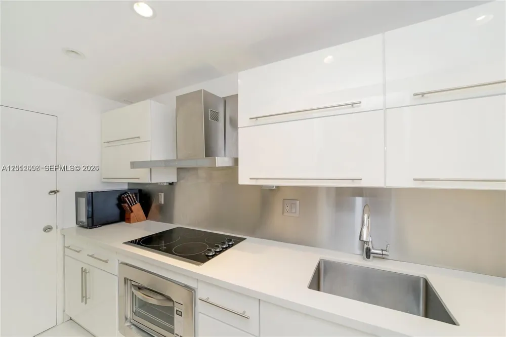 100 Lincoln Rd #605 Miami Beach, FL 33139