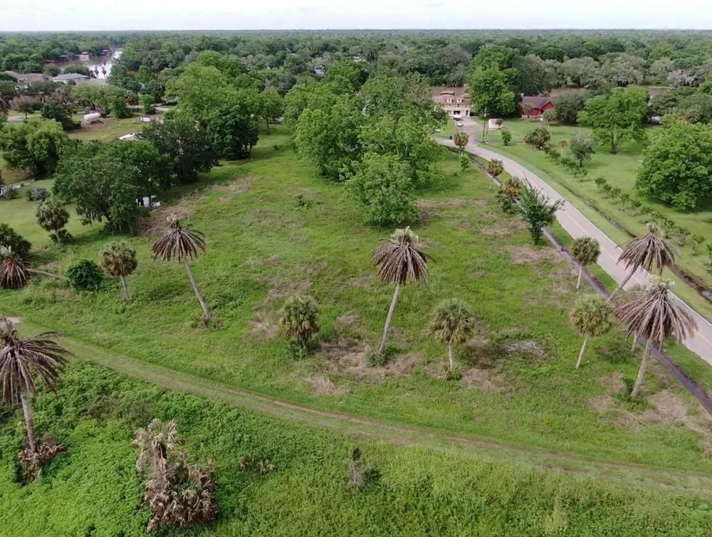 220 County Road 461 A Brazoria, TX 77422