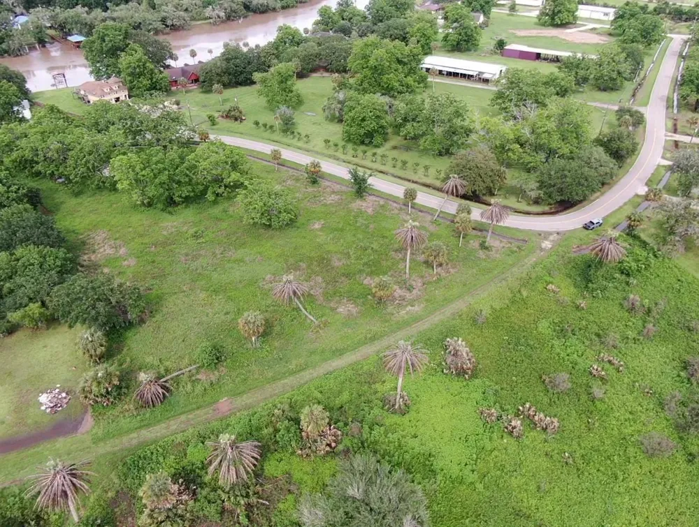 220 County Road 461 A Brazoria, TX 77422