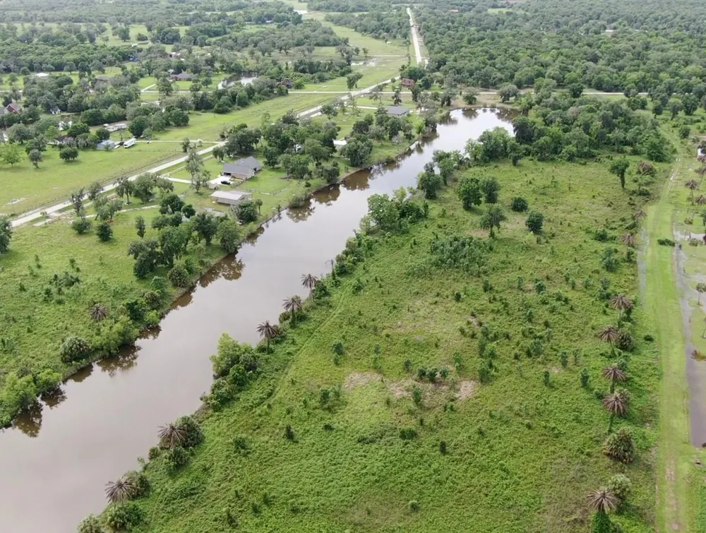 220 County Road 461 A Brazoria, TX 77422